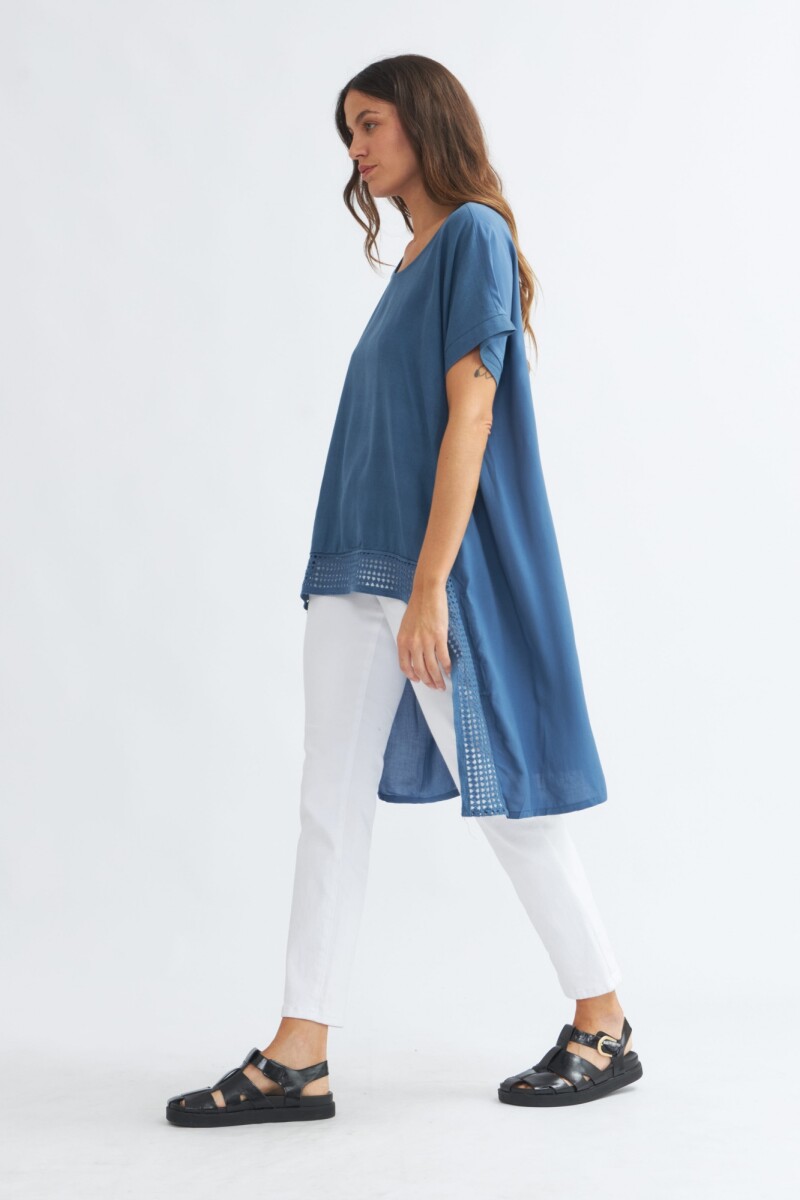 Blusa irregular AZUL