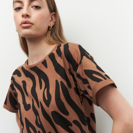 REMERA SEB Marrón Corteza