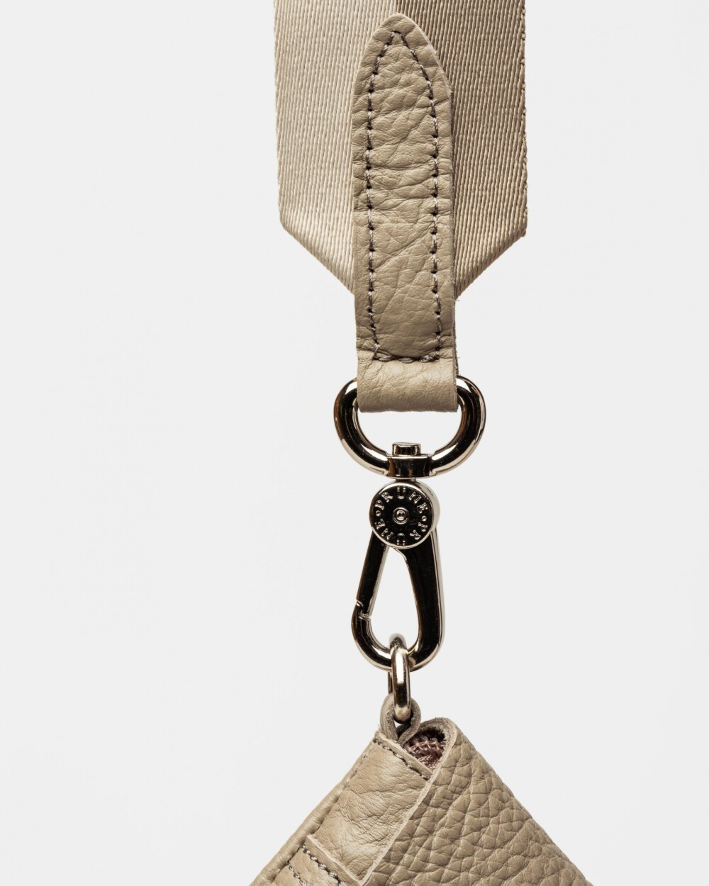 Morral Nina en cuero graneado Taupe Niquel