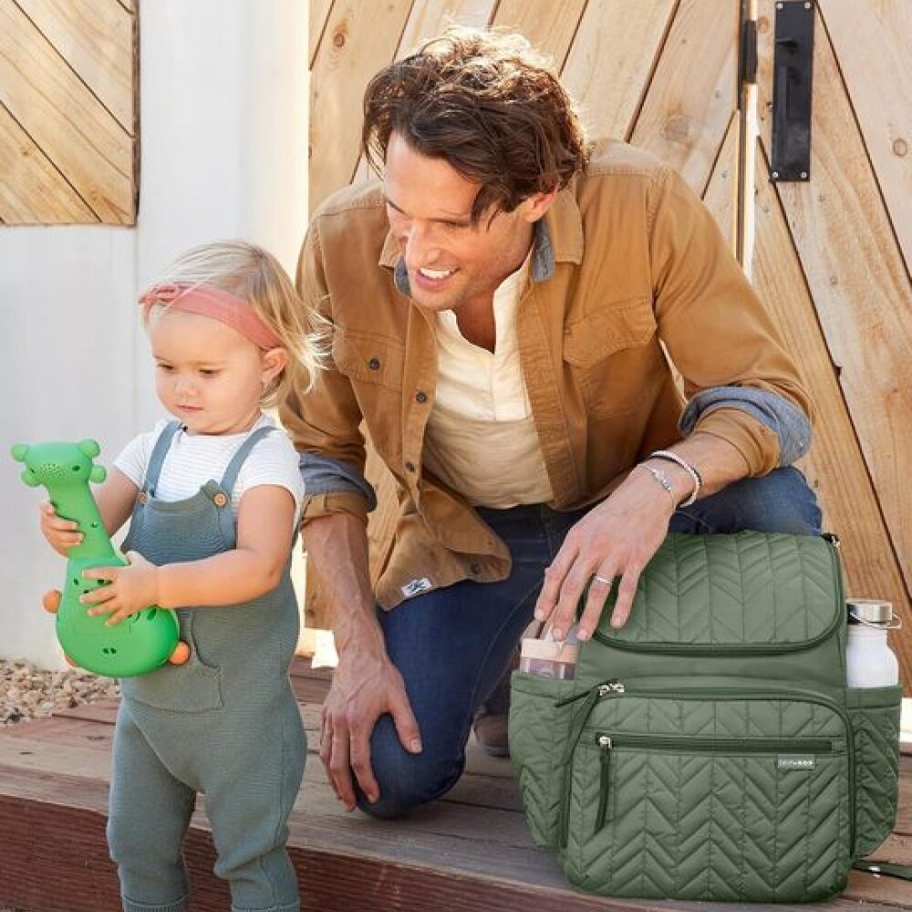 Mochila maternal Forma SKIP HOP verde