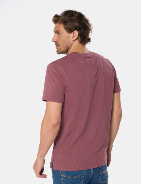 REMERA LISA CON BOTONES Bordo