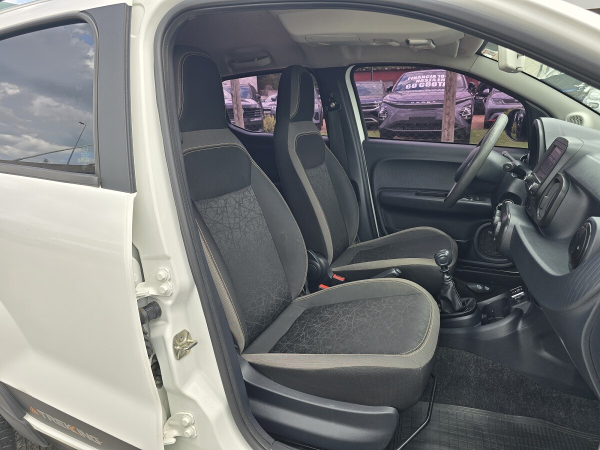 Fiat Mobi Trekking 1.0 Extra Full | Permuta / Financia Fiat Mobi Trekking 1.0 Extra Full | Permuta / Financia
