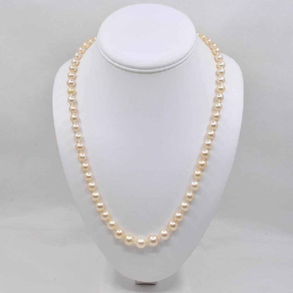 Collar De Perlas De Cultivo Con Broche en Oro 18 K Collar De Perlas De Cultivo Con Broche en Oro 18 K