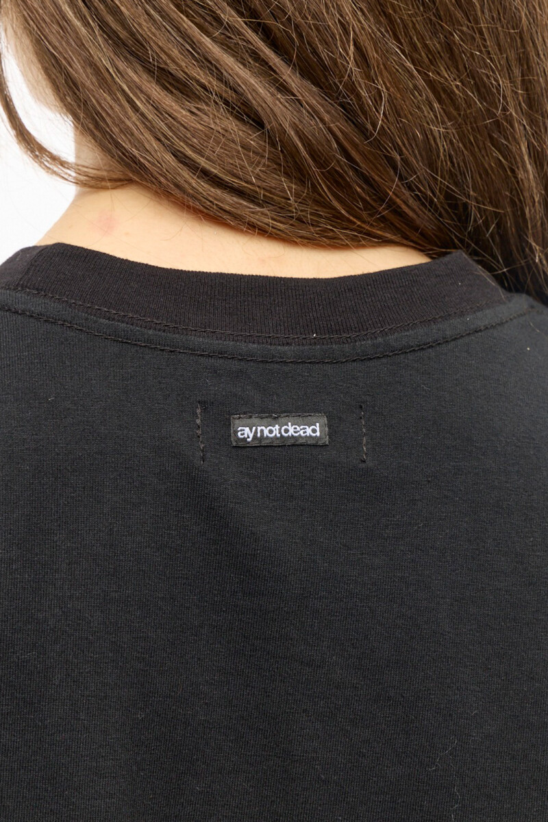 REMERA BASIC MEDIANA Negro