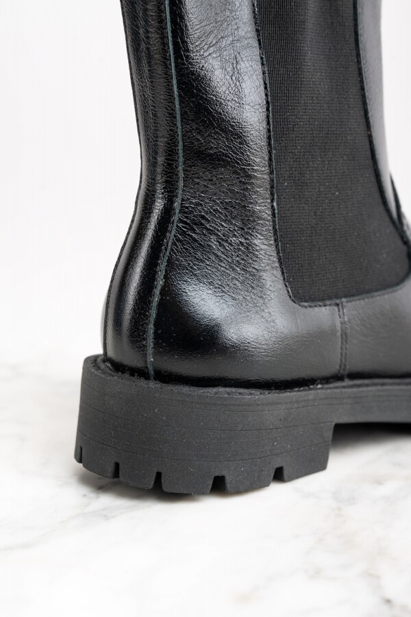 Bota Cuero Negro
