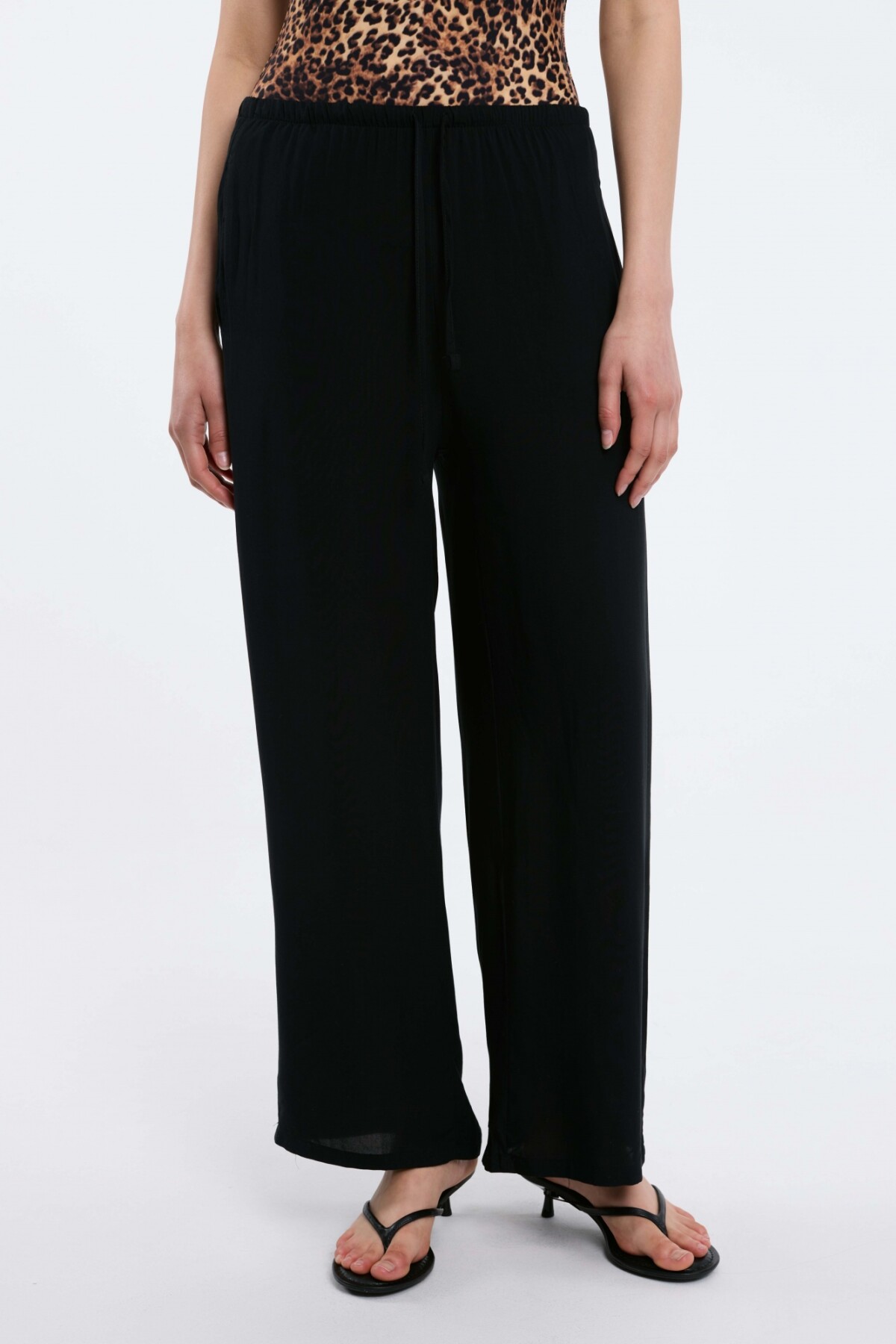 Pantalón Bach Negro