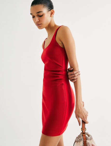 VESTIDO CORTO AJUSTADO ROJO