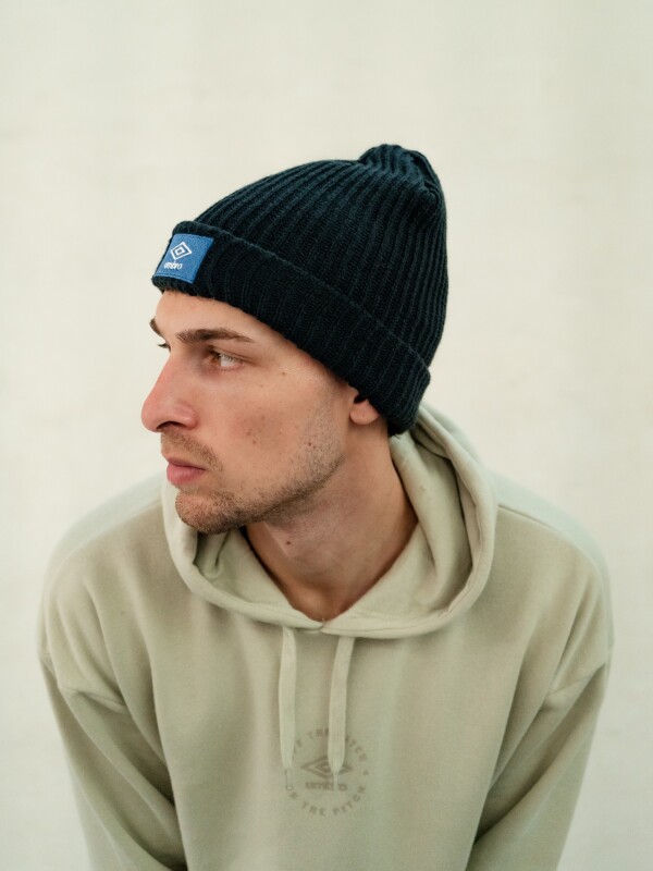 BEANIE Umbro Hombre 001
