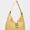 Bolso Signature en cuero graneado Vainilla