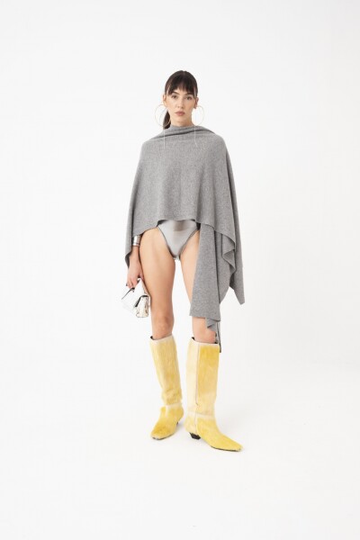 PONCHO TEJIDO Gris