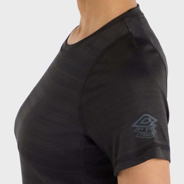 REMERA PRO TRAINING MARL Umbro Mujer 02m
