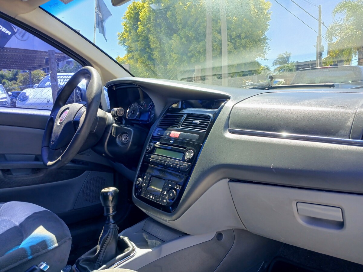 Fiat Línea Extra Full EXCELENTE ESTADO! | Permuta / Financia Fiat Línea Extra Full EXCELENTE ESTADO! | Permuta / Financia