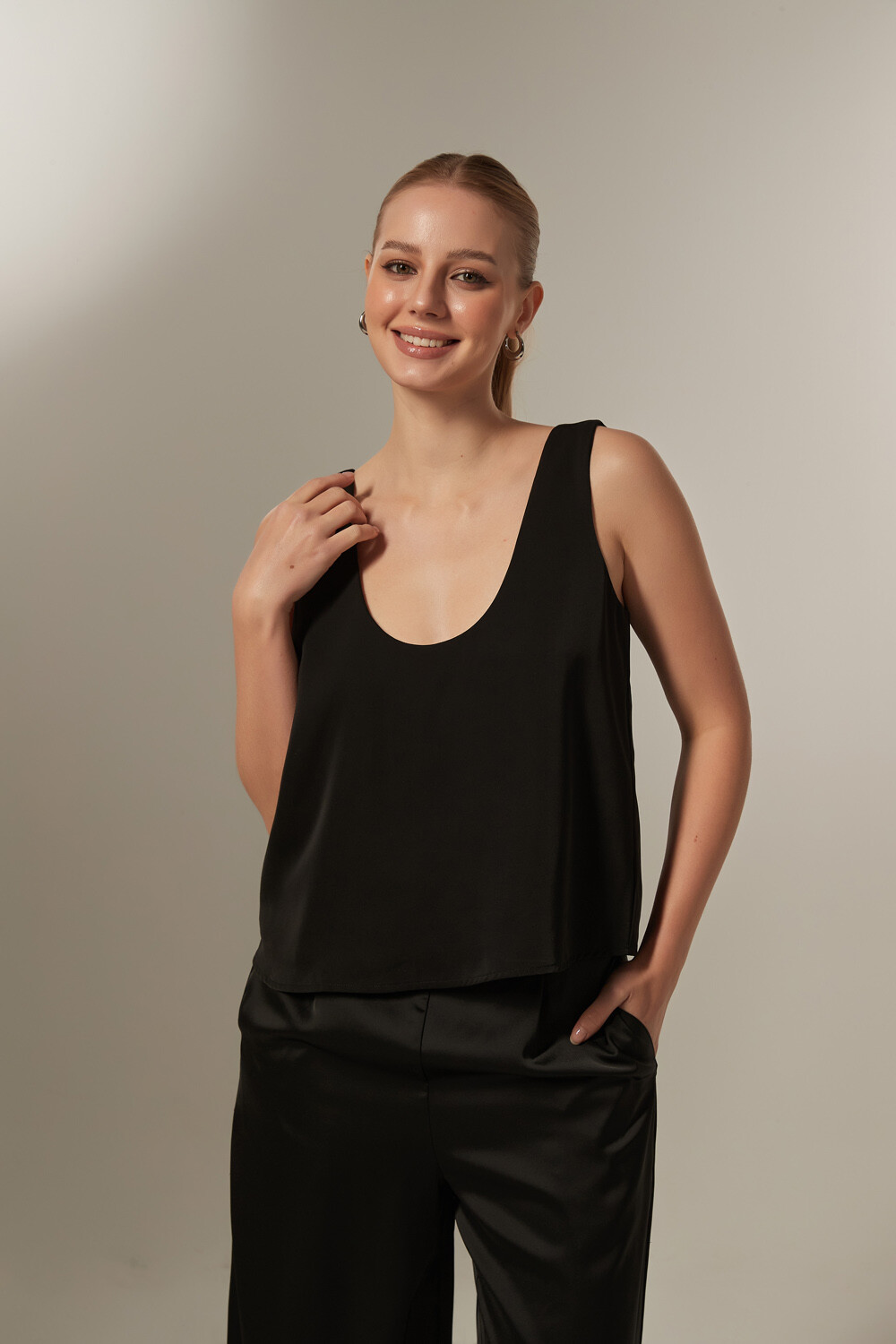 Musculosa Absi Negro