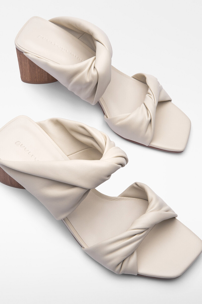 SANDALIA TACÓN Beige