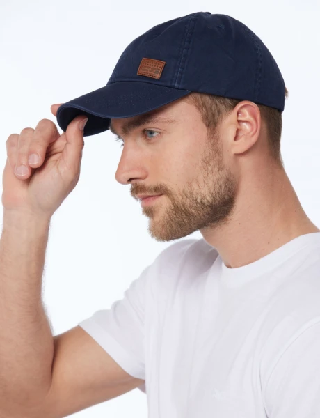 GORRO VISERA DE LONA CON PARCHE DE CUERO Azul