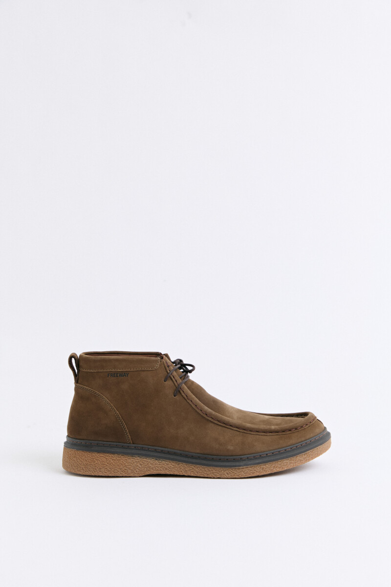CALZADO FREEWAY CORE 04 - Marron 