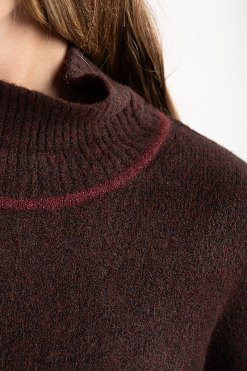 Polera Combinada Marrón Oscuro