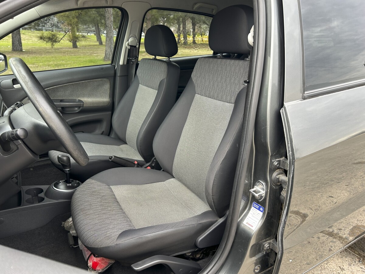 Volkswagen Gol Power 1.6 AT Extra Full 2014 Volkswagen Gol Power 1.6 AT Extra Full 2014