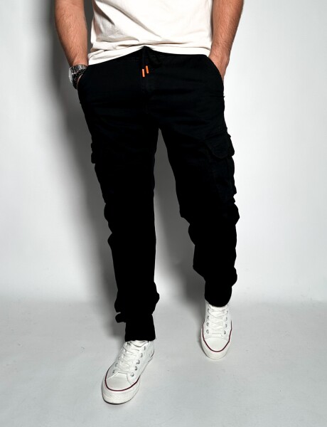 Pantalón cargo con puño León Negro