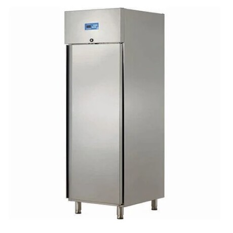 Freezer vertical una puerta 560 litros Freezer vertical una puerta 560 litros