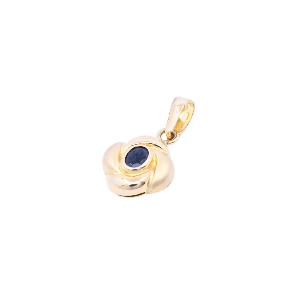 Colgante oro 18 k con zafiro oval. Colgante oro 18 k con zafiro oval.