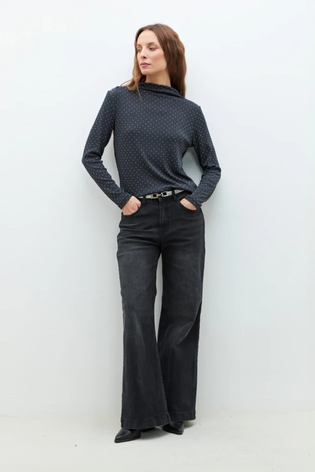 Blusa con brillos gris