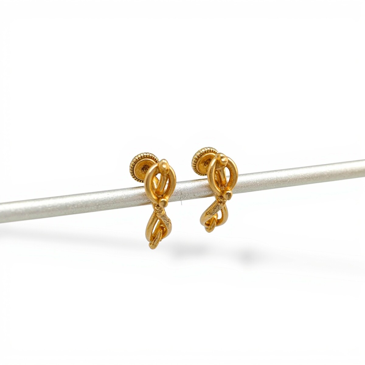 Caravanas Nudos Lazo - Oro bajo - Zirconia - CA8141 - sinpiedra 