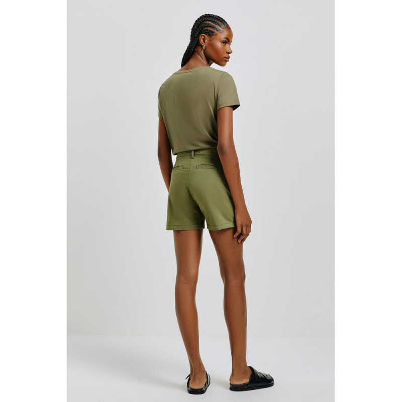 SHORTS FEM OLIVA MEDIO