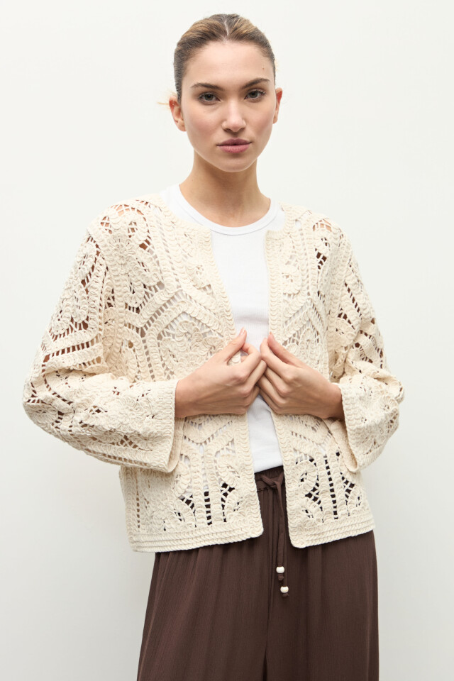 Chaqueta tejida crochet beige claro