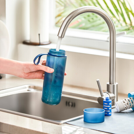 Botella con Filtro Purificador Philips Gozero 590 ml Azul