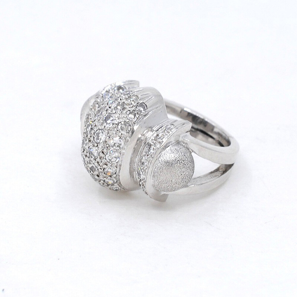 Anillo Chevalier Antiguo En Platino Y Brillantes Anillo Chevalier Antiguo En Platino Y Brillantes