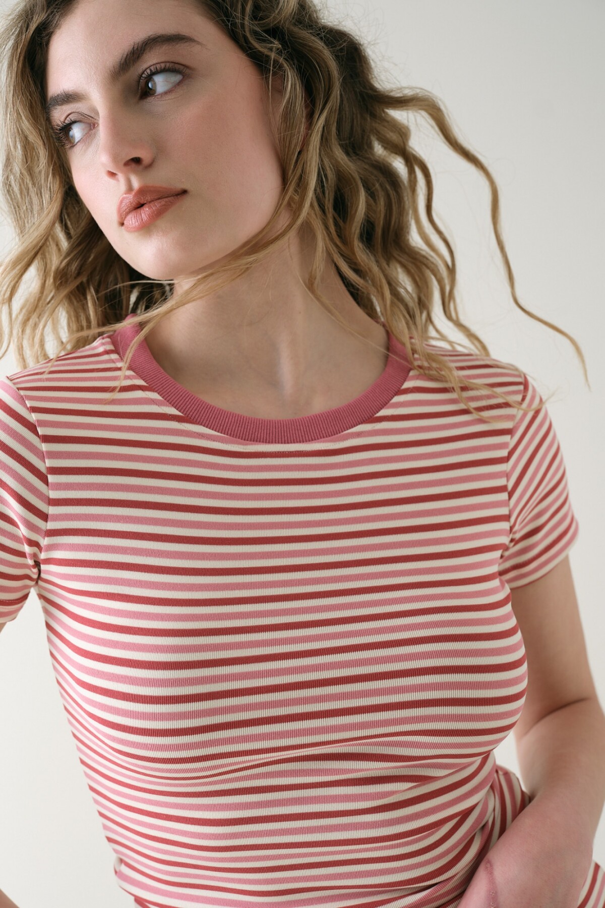 Remera Entallada Algodón Rayado Rosado