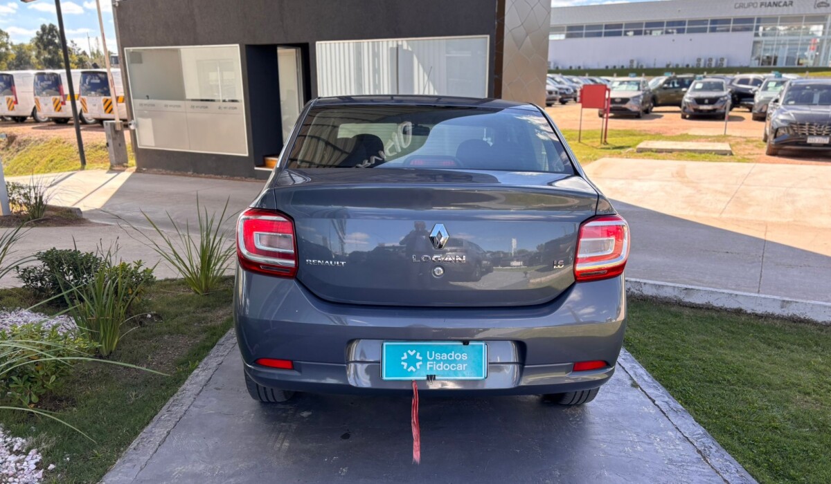 Renault Logan Expression - 2014 Renault Logan Expression - 2014