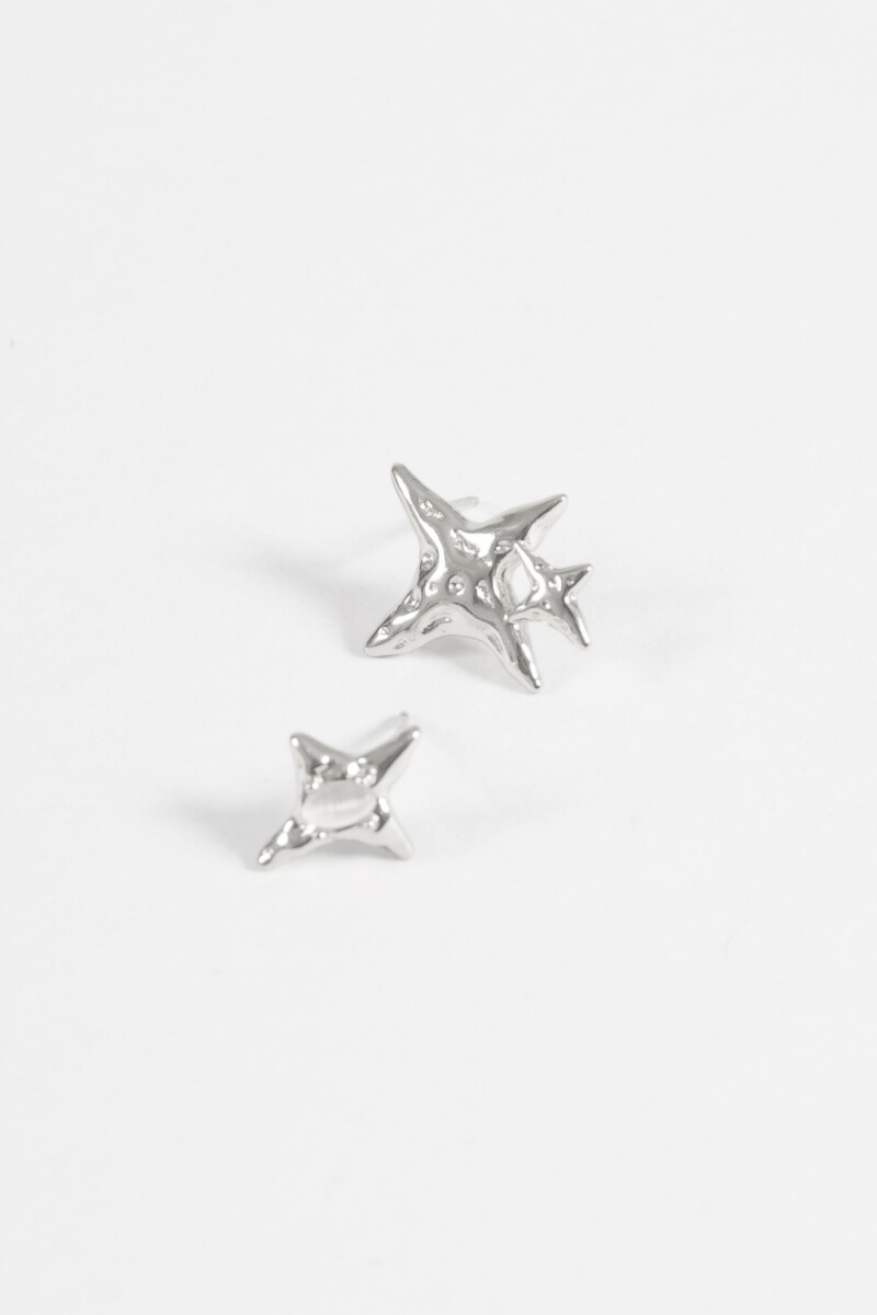 Caravanas estrella asimétrica plateado