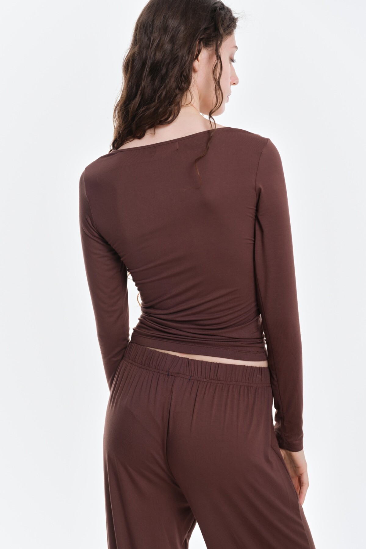 Remera Odisea Marron