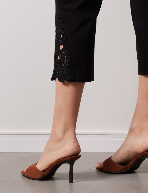 Capri Aplique Crochet NEGRO