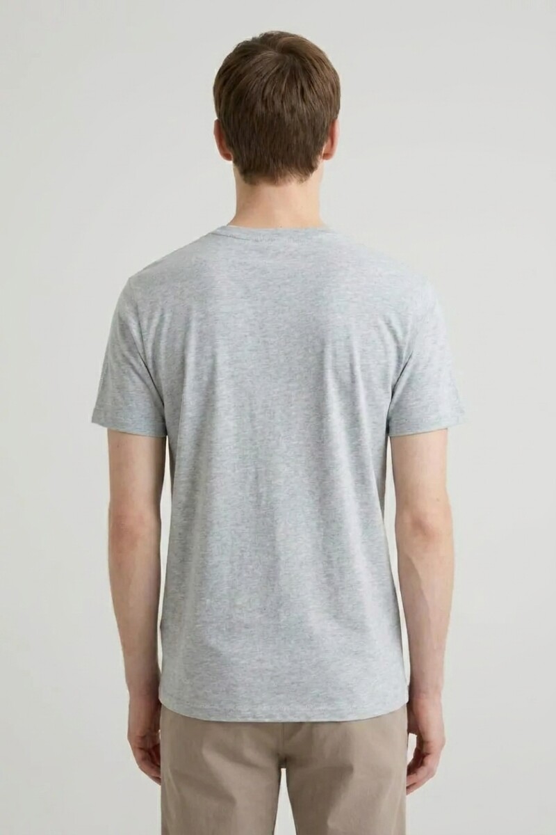 Remera cuello redondo ICONIC 150 GRIS MELANGE