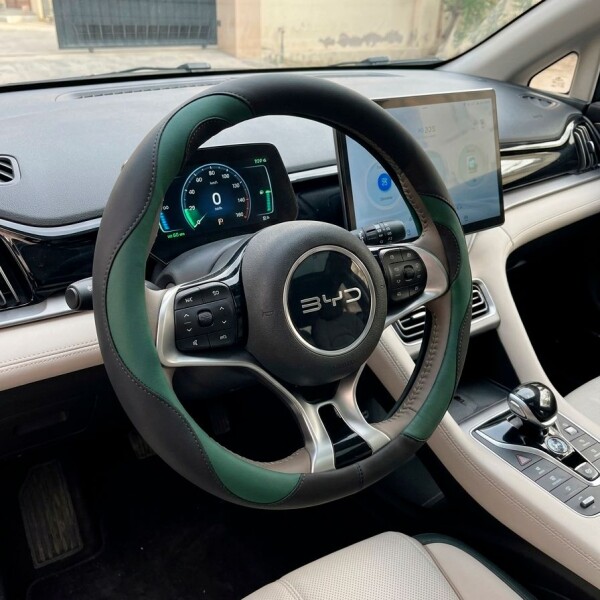 Cubre Volante Para Byd Yuan Pro Negro Y Verde Cubre Volante Para Byd Yuan Pro Negro Y Verde