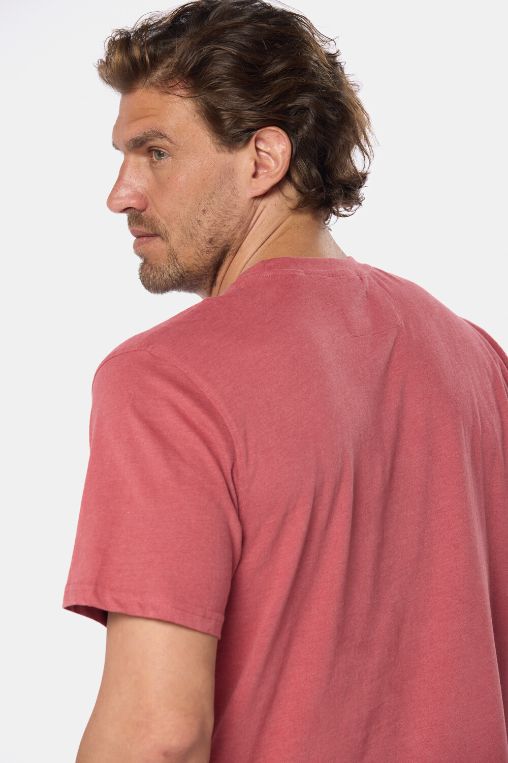 REMERA ESTAMPADA Bordo