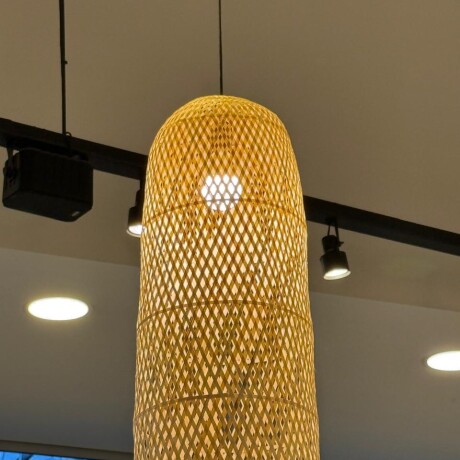 Lámpara Colgante de bambú natural, estilo rústico 70cm de altura 30cm de diámetro Lámpara Colgante de bambú natural, estilo rústico 70cm de altura 30cm de diámetro