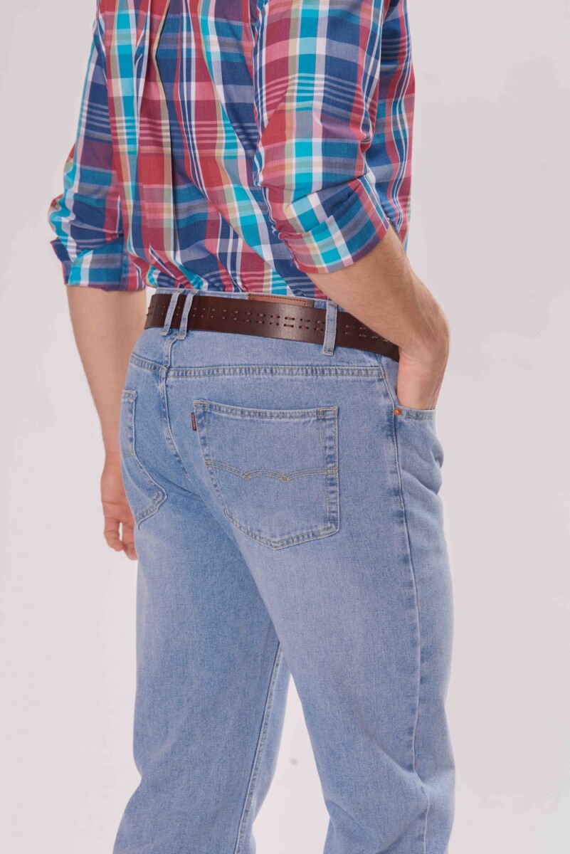 PANTALÓN DE JEAN CLÁSICO - Celeste 