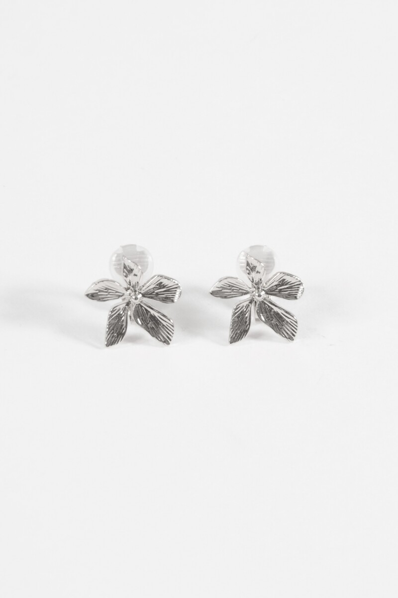 Caravanas flor metallic clip - plateado 