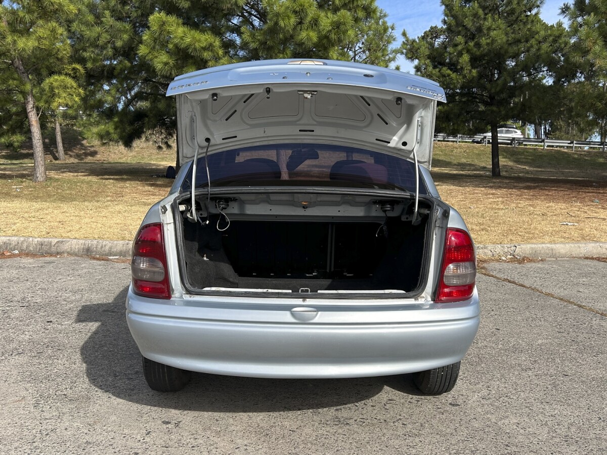 Chevrolet Corsa Classic Super 1.4 | Permuta / Financia Chevrolet Corsa Classic Super 1.4 | Permuta / Financia