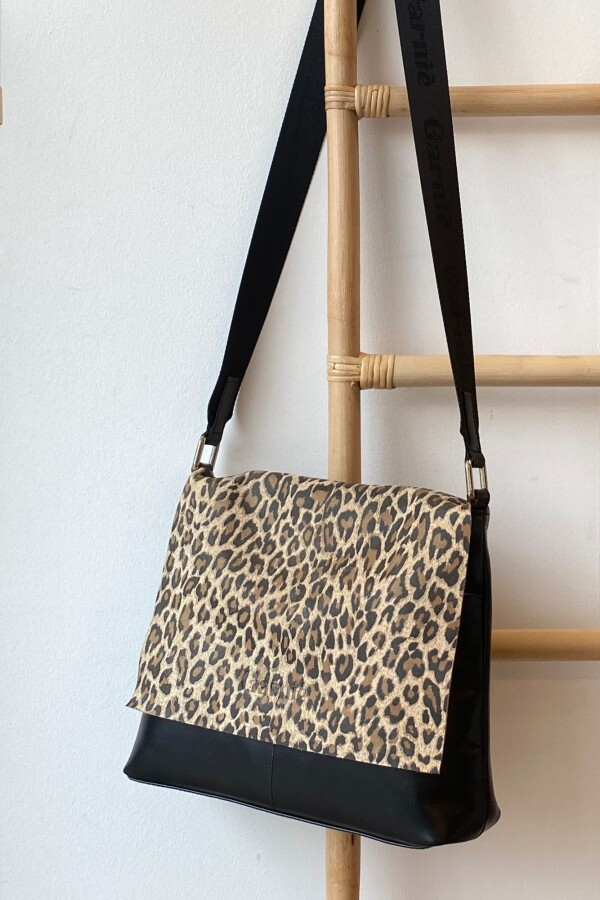 Bandolera Carla Negro y Leopardo