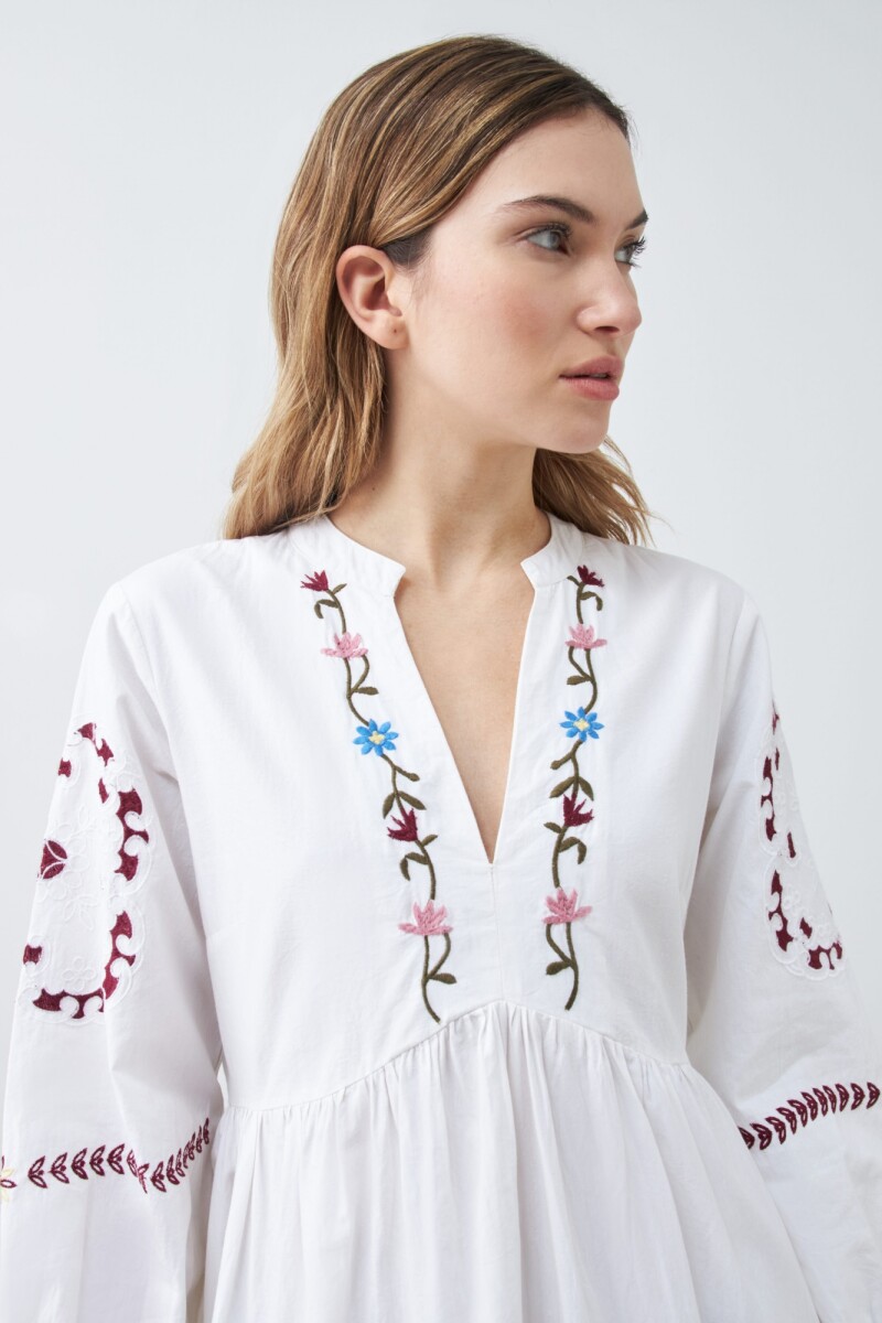 Vestido midi con bordados blanco