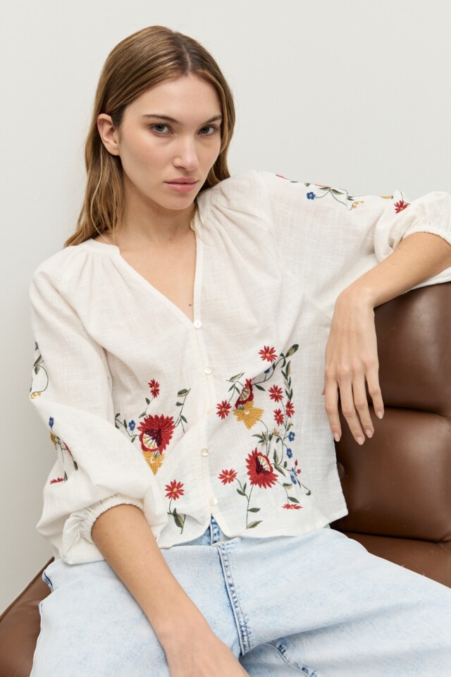 Blusa bordado floral multicolor blanco