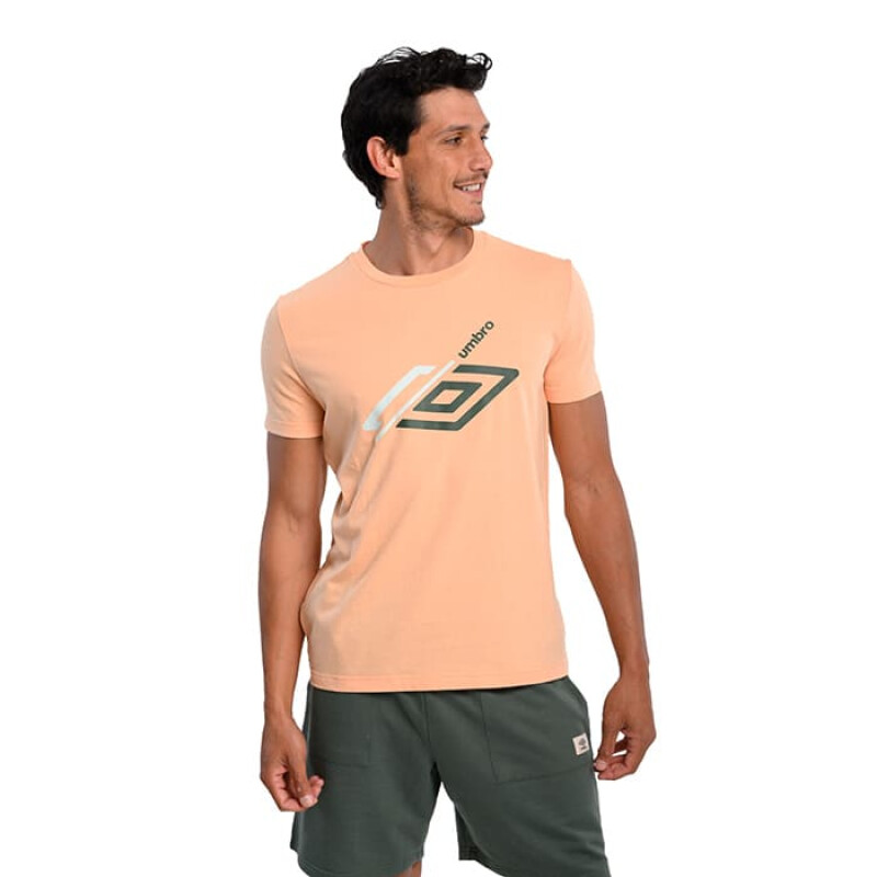 Remera Umbro Half Logo de Hombre - 20106013 Coral-verde