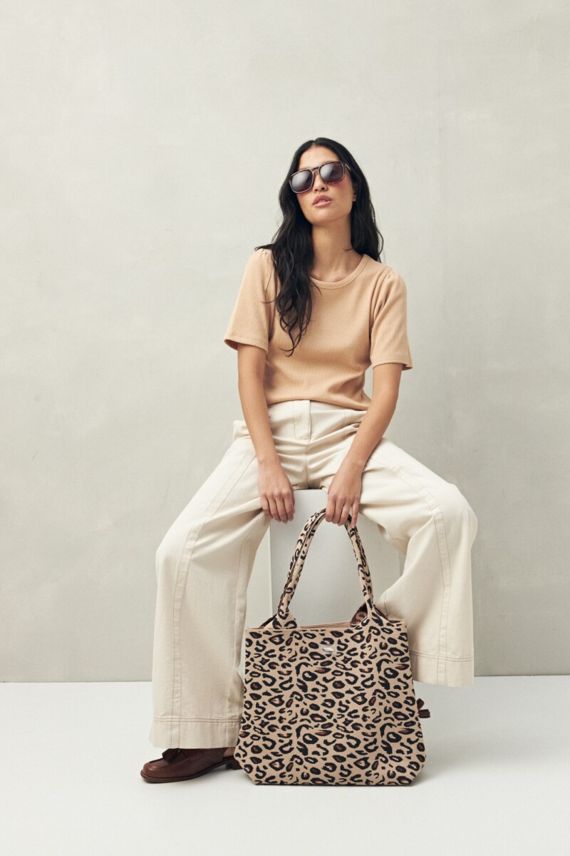 REMERA CARLO Caramelo