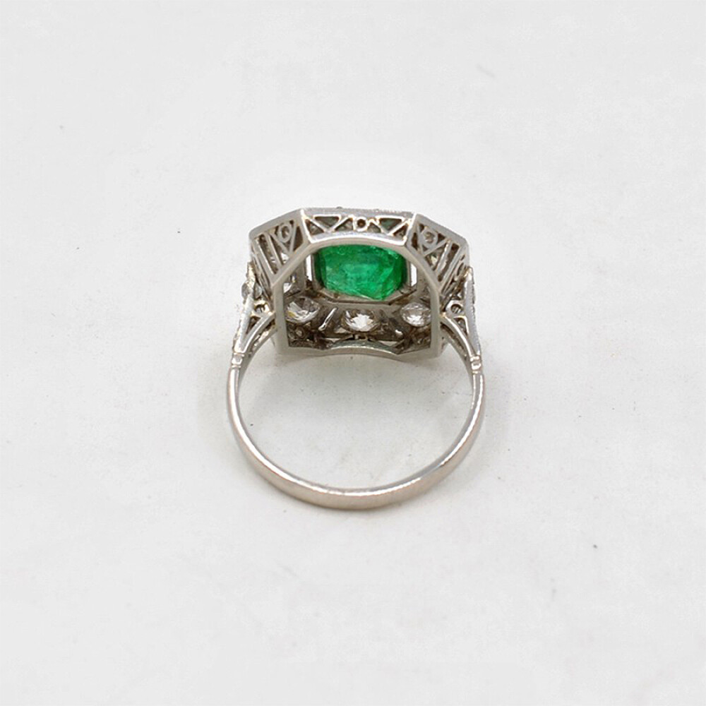 Anillo Platino con brillantes tallado antiguo y esmeralda Anillo Platino con brillantes tallado antiguo y esmeralda