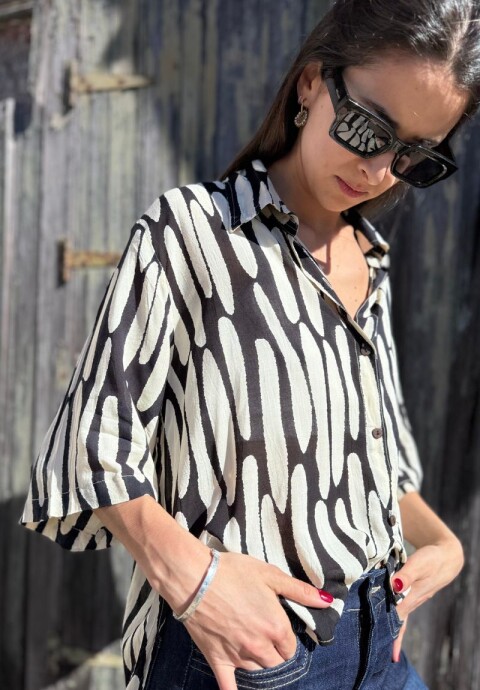 Camisa Flora Estampado negro y blanco